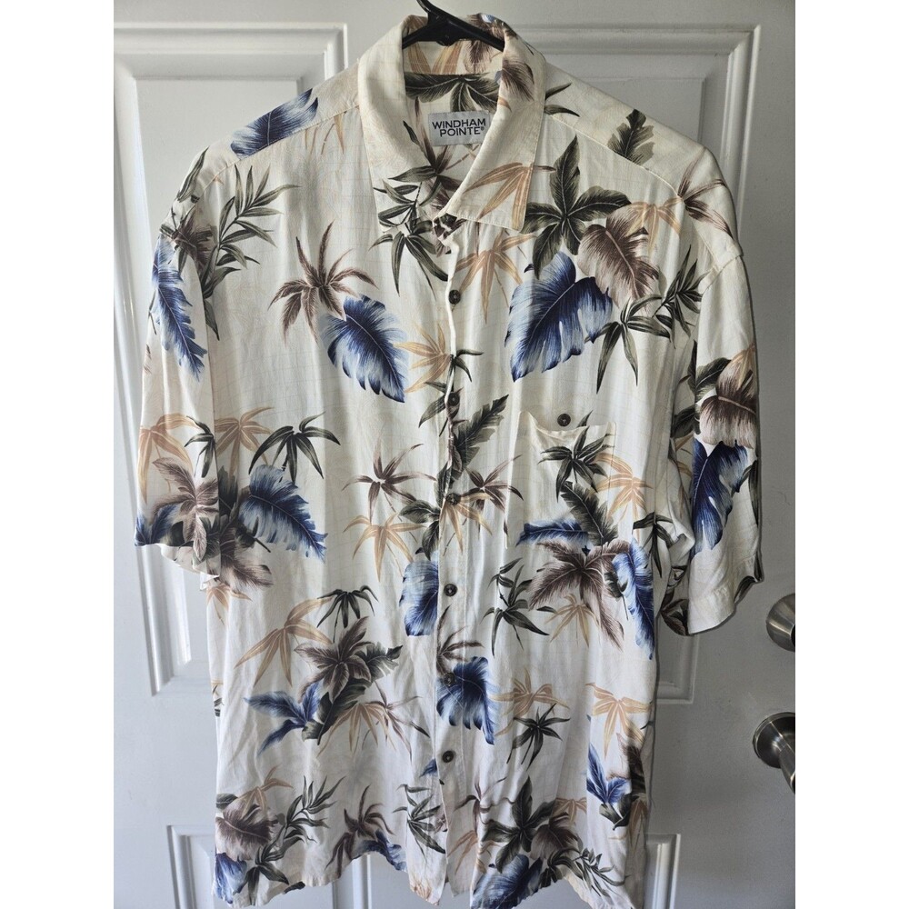 Men’s WYNDHAM POINTE Large Hawaiian Short Sleeve Shirt